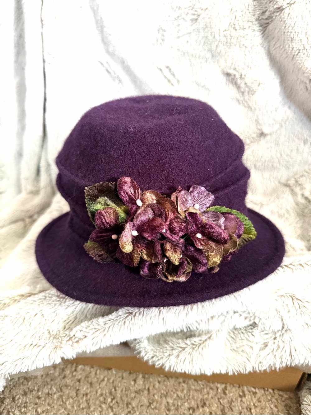 Toucan Collection NY Vintage Purple Wool Felt Cloche Hat Floral Winter 1920 Boho